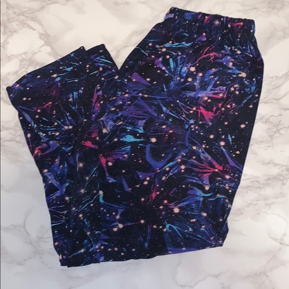 Pants - Galaxy Print Capri Legging